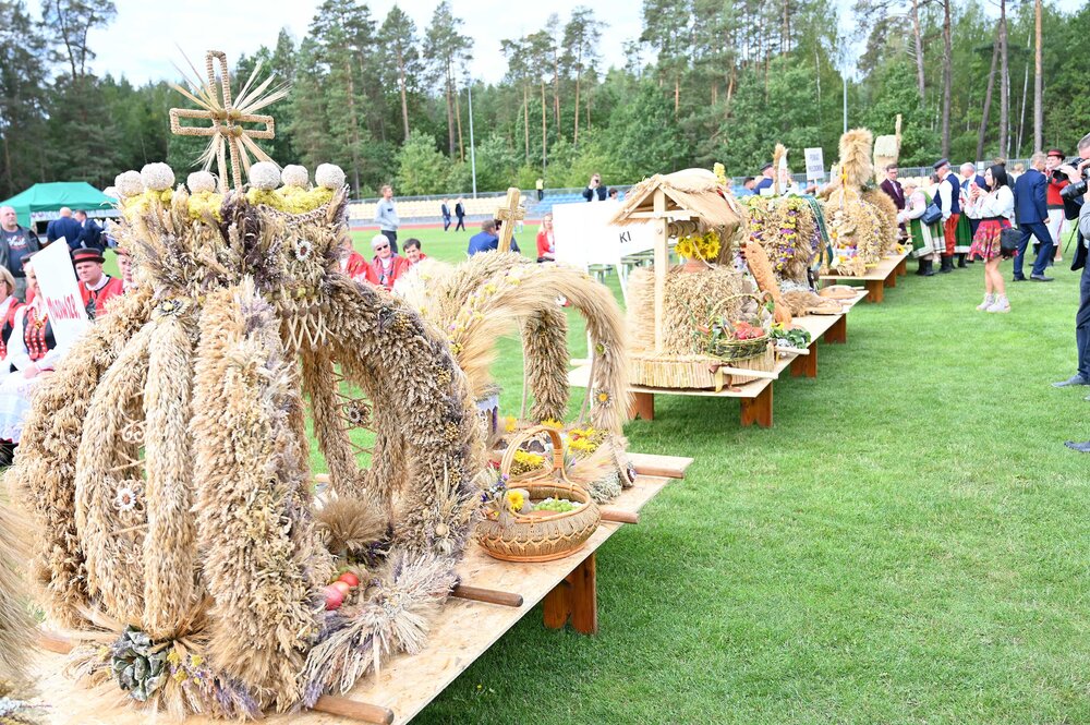 W przygotowanie wieńców zaangażowały się nawet całe wsie (fot. Grzegorz Żak)