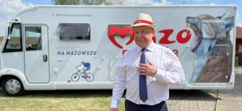 Marszałek Wojewóztwa MAzowieckiego, Adam Struzik na tle campera