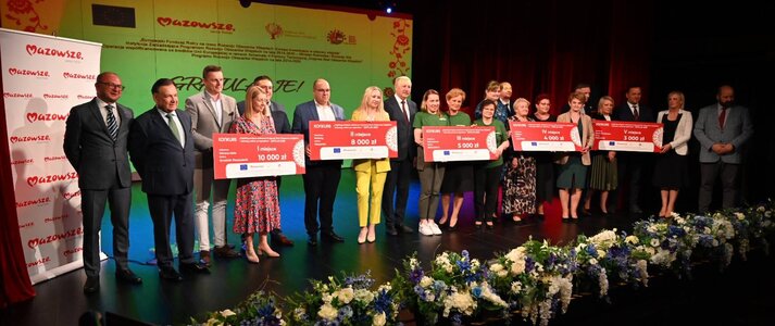 Laureaci konkursu „Najaktywniejsze sołectwo Krajowej Sieci Obszarów Wiejskich – Sukcesy widać po sąsiedzku” (fot. Grzegorz Żak)