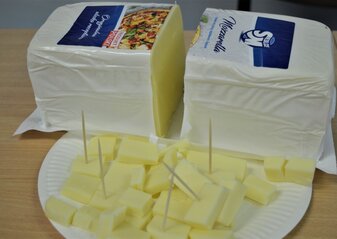 2021 Laur w gr. przedsiębiorców w kategorii produkty mleczarskie – Okręgowa Spółdzielnia Mleczarska w Siedlcach za ser mozzarella