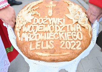 Podstawą obrzędów dozynkowych jest chleb (fot. Grzegorz Żak)