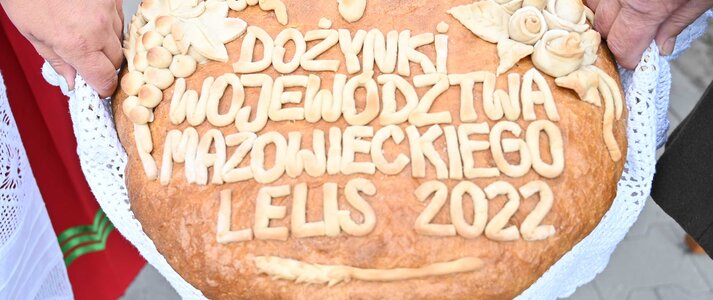 Podstawą obrzędów dozynkowych jest chleb (fot. Grzegorz Żak)